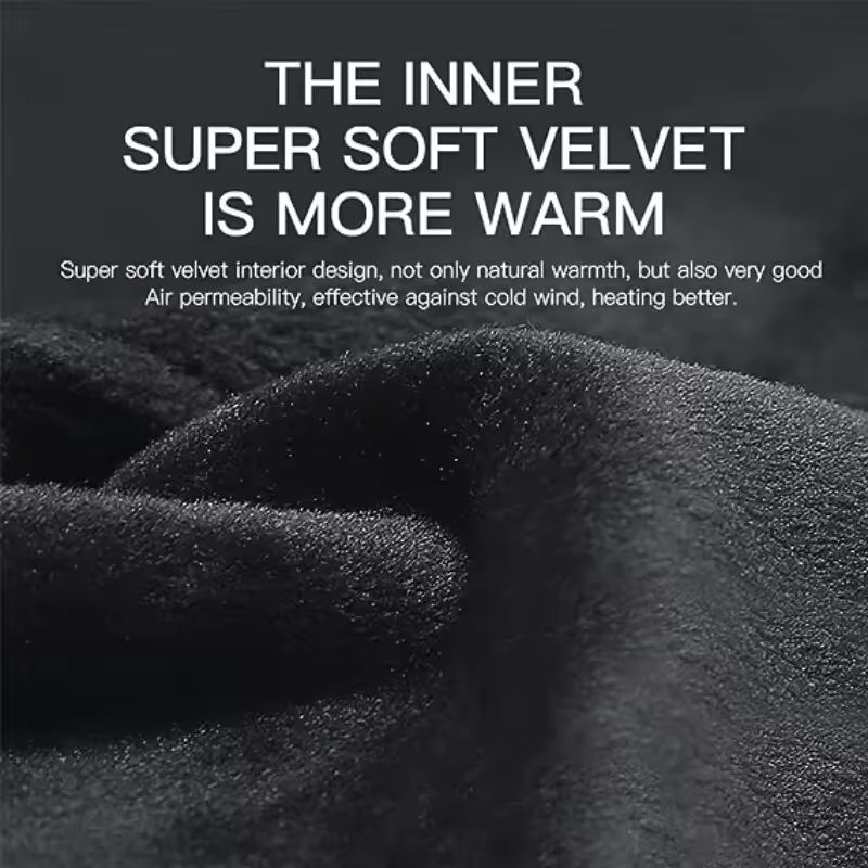 Thermal Gloves defy the cold and are touch-sensitive.