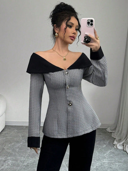 Minimalist Off-Shoulder V-Neck Jacket