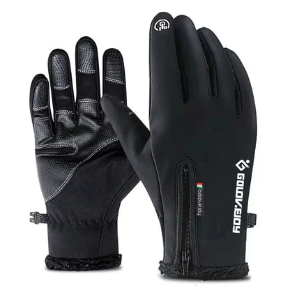 Thermal Gloves defy the cold and are touch-sensitive.